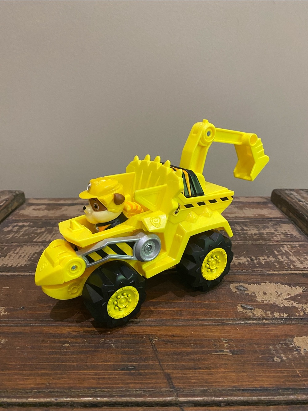 Paw Patrol Dino Rescue Rubble’s Deluxe Rev Up Vehicle
